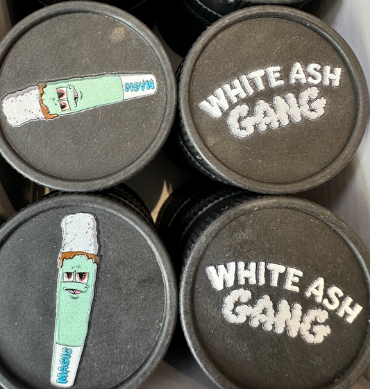 Magic King Chanvres Grinder Noir - White Ash Gang (2pièces)