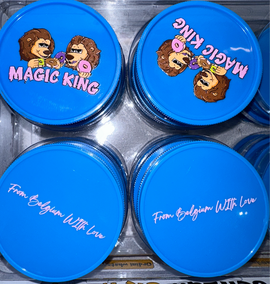 Magic King Grinder Plastique Bleu - Lions Donuts (2pièces)