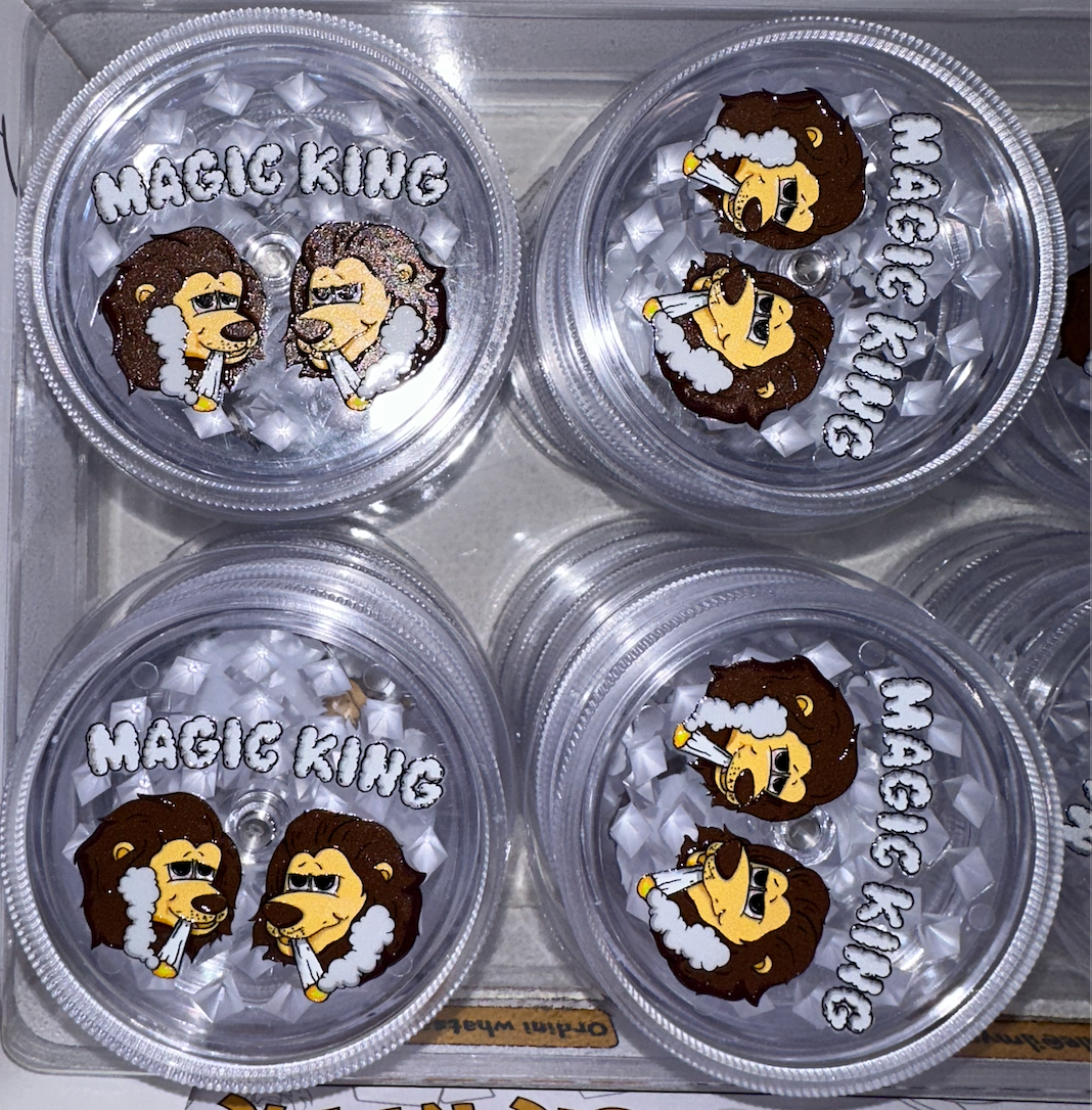 Magic King Transparent Grinder Plastique - Lions Smoking