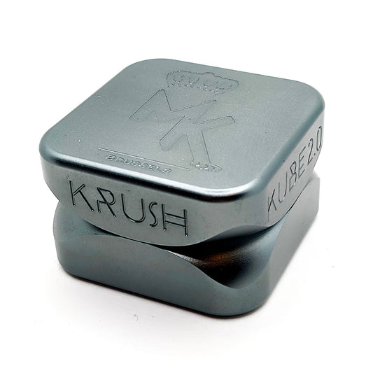 Magic King x Krush - Grinder 2.0 Anthracite Engraved